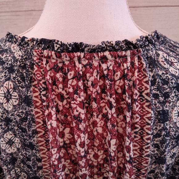 Lucky Brand top, size large in excellent condition - Picture 10 of 15